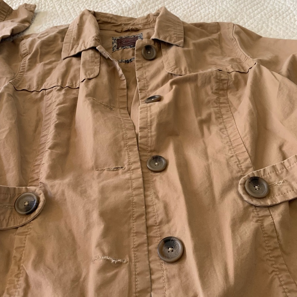 Lightweight khaki jacket